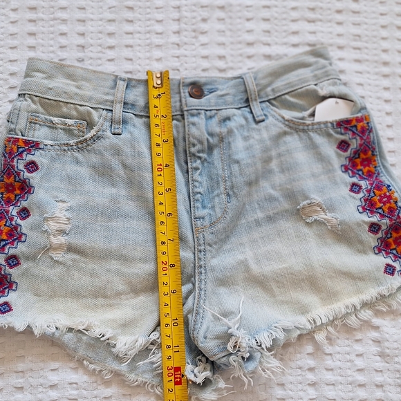 Denim Hollister short size 25 - Picture 3 of 6